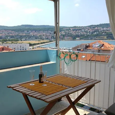 Apartment Maestral *