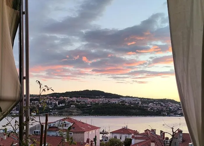 アパート Maestral