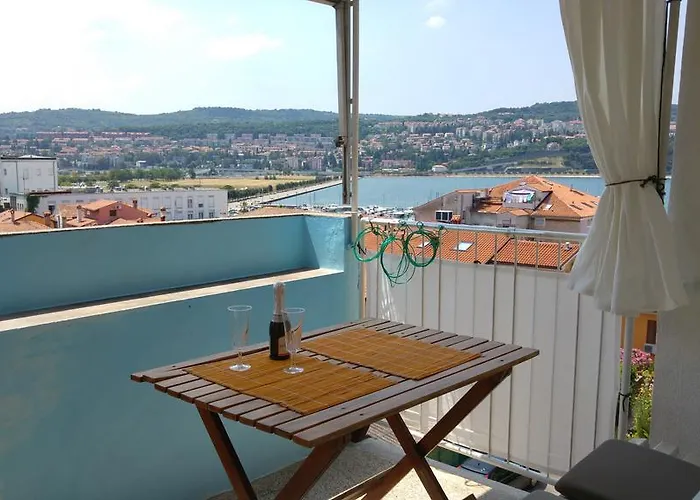 アパート Maestral *